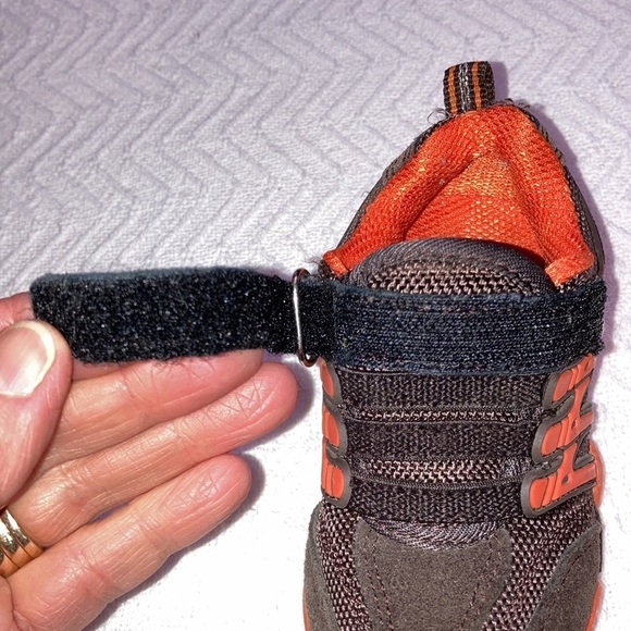 5/$20 Fletu size 7 boys brown orange sneaker - Picture 8 of 8